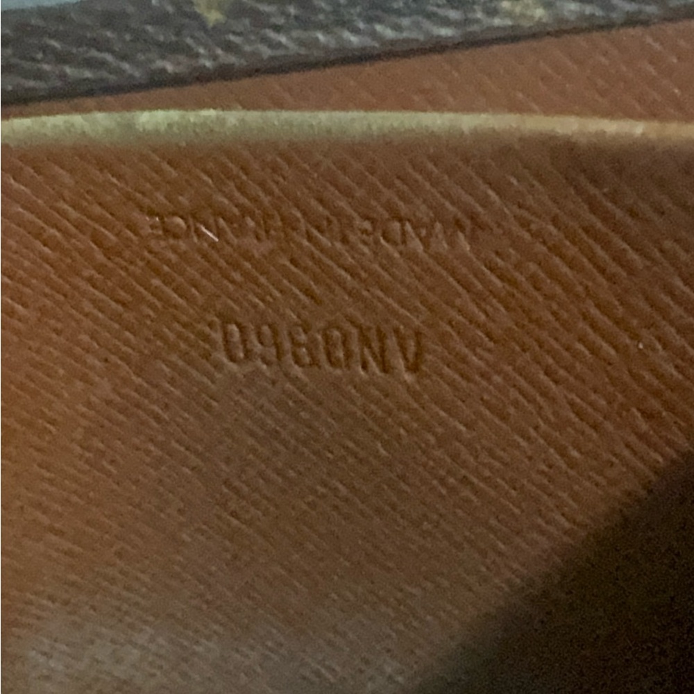 Louis Vuitton Brown Monogram Elise Compact Wallet - GUC - Picture 9 of 12